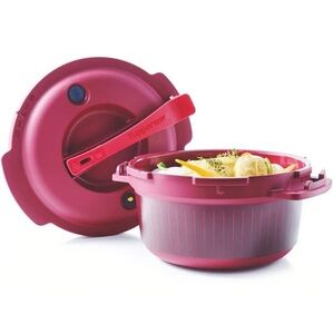NEW! Tupperware Microwave Pressure Cooker